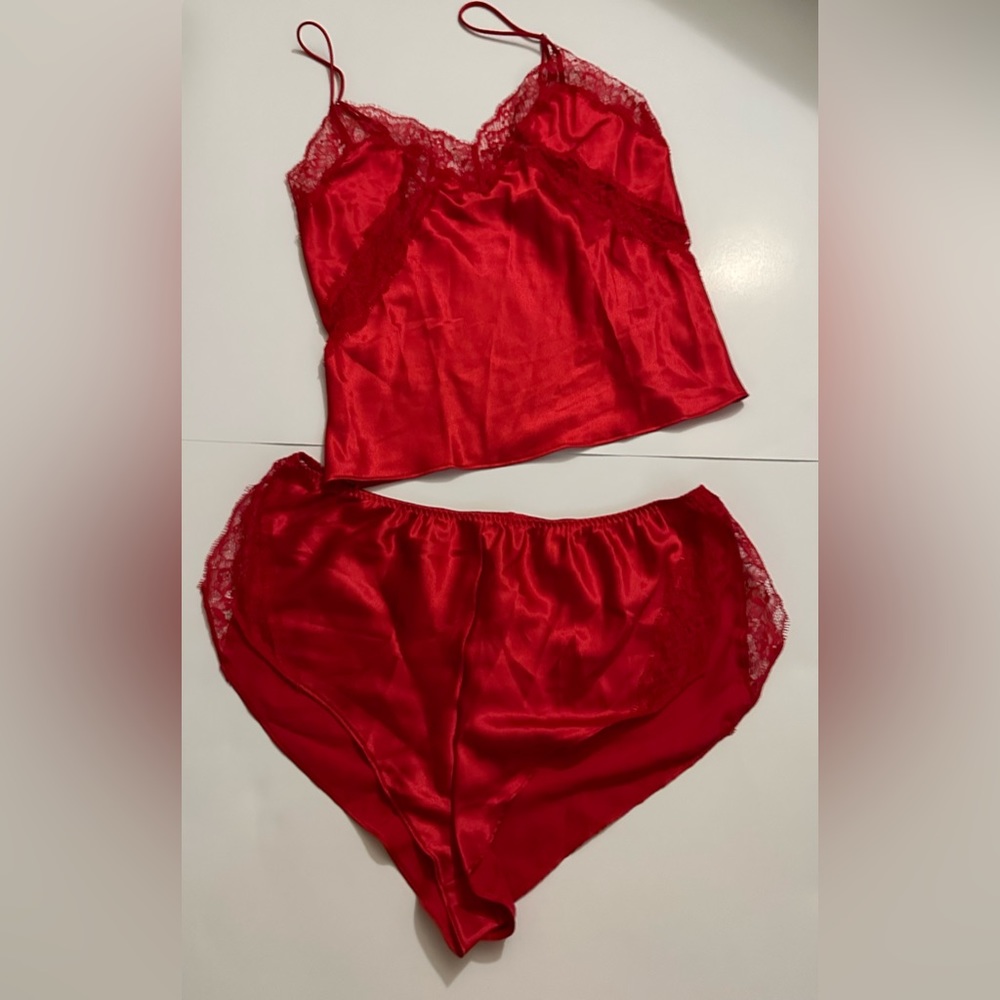 Brand New Victoria’s Secret Lingerie Set - SMALL